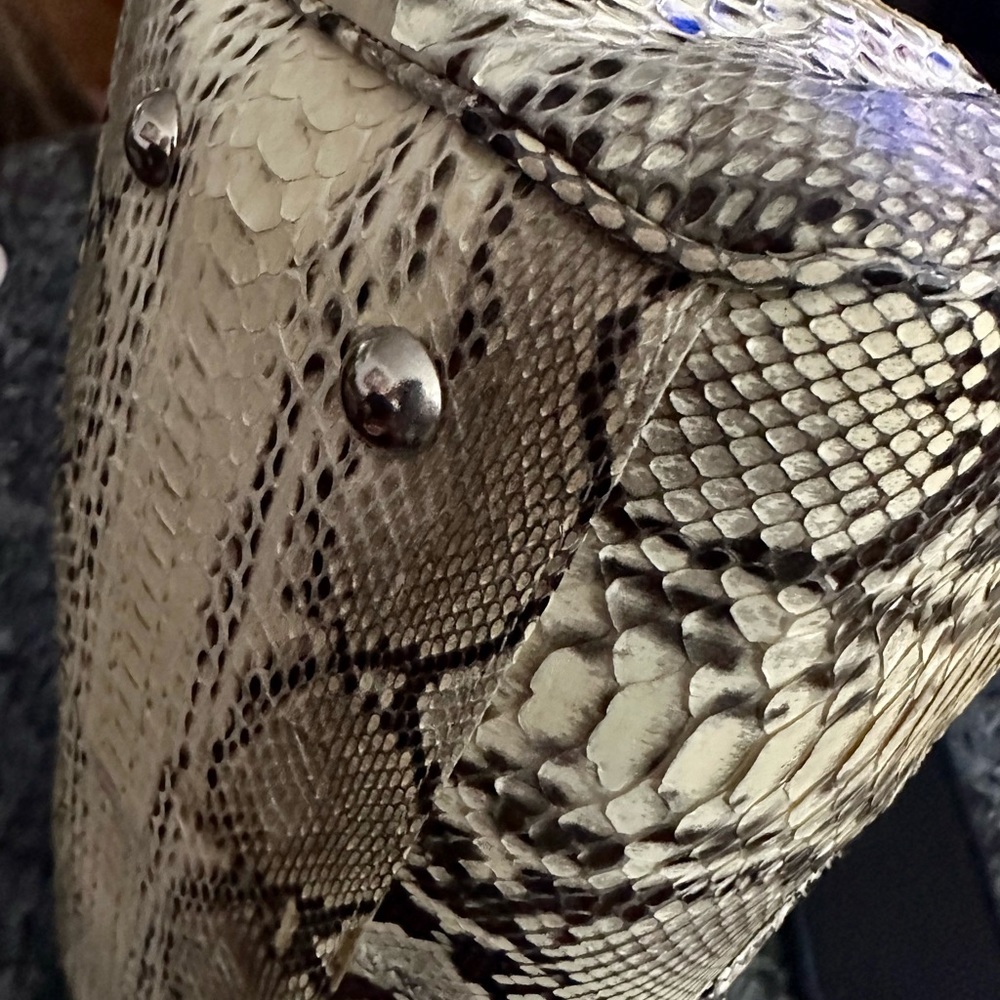 Gorgeous Vero Pitone Python Shoulder Bag With Cry… - image 7